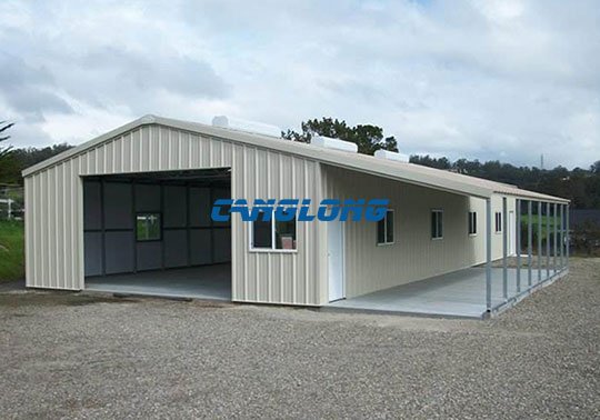 Closed steel shed building