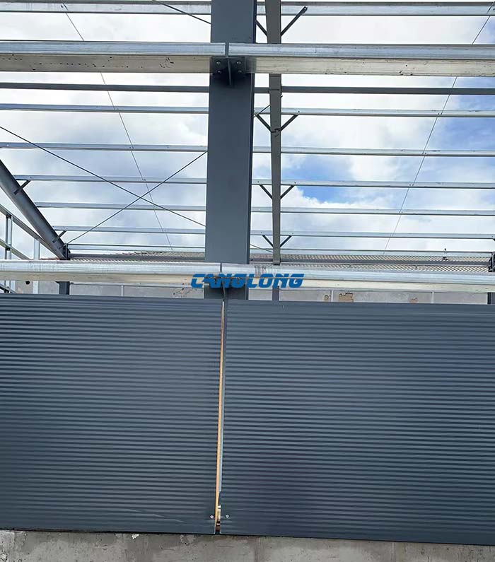 PU sandwich panel installation