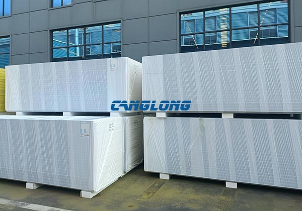 PUF insulation panel