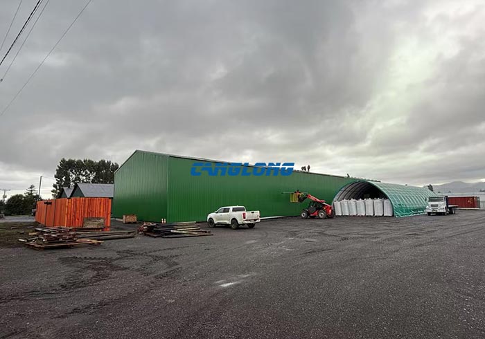 green steel structure warehouse