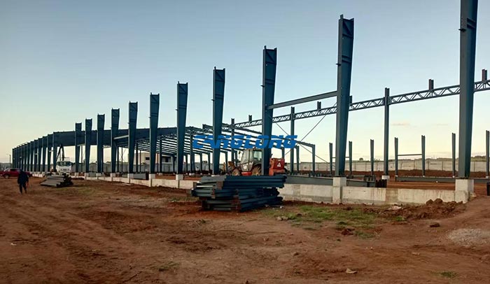 large span industrial warehouse installation